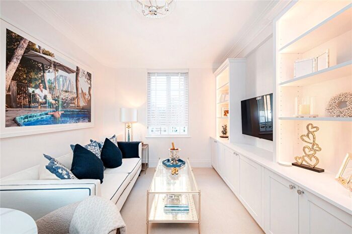 1 Bedroom Flat To Rent In Weymouth Street, Marylebone, London, W1G