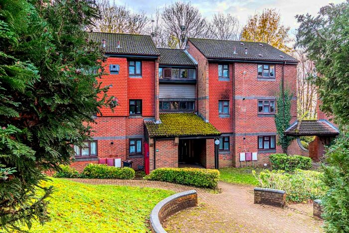 1 Bedroom Flat To Rent In Clarendon Close, Hemel Hempstead, HP2