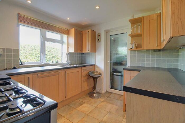 3 Bedroom Detached Bungalow For Sale In Kaybourne Crescent, Gloucester, GL3