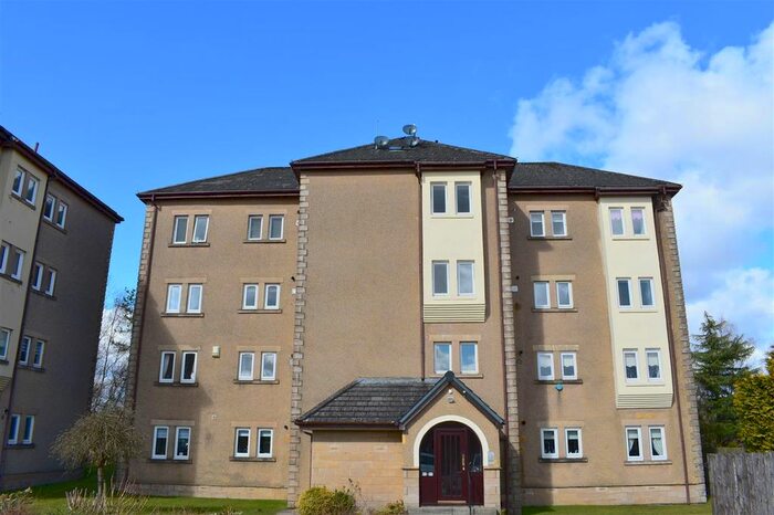 2 Bedroom Flat To Rent In Innes Court, Stewartfield, East Kilbride, G74