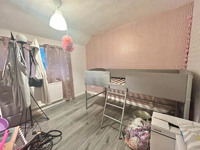 3 Bedroom Terraced House For Sale In Hungarton Boulevard, Leicester, LE5