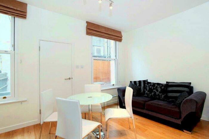 1 Bedroom Apartment To Rent In Leather Lane, London, EC1N