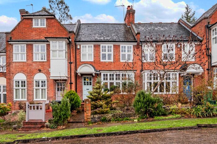 3 Bedroom Terraced House To Rent In The Chine, London, N10