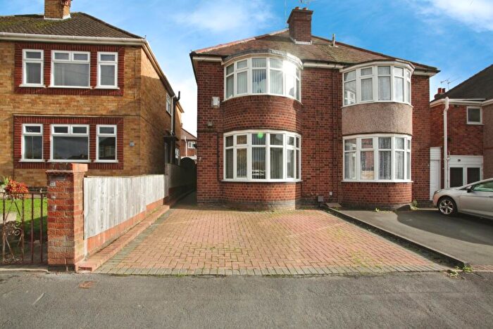 3 Bedroom Semi Detached House For Sale In Berrington Road, Nuneaton, Warwickshire, CV10