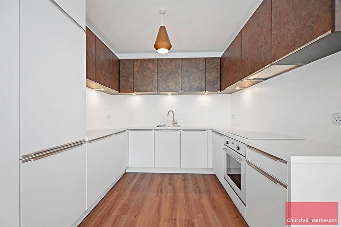 2 Bedroom Flat To Rent In Cumberland Park, London, W3