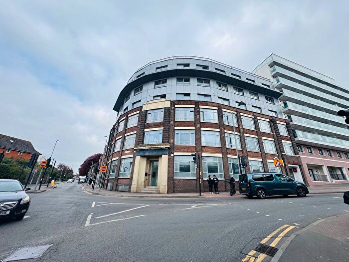 2 Bedroom Flat To Rent In Point Red, Midland Road, Luton, LU2