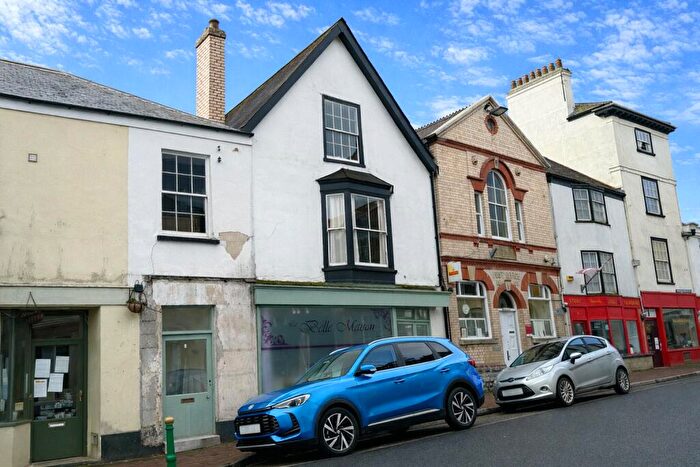 3 Bedroom Terraced House To Rent In Fore Street, Great Torrington, EX38