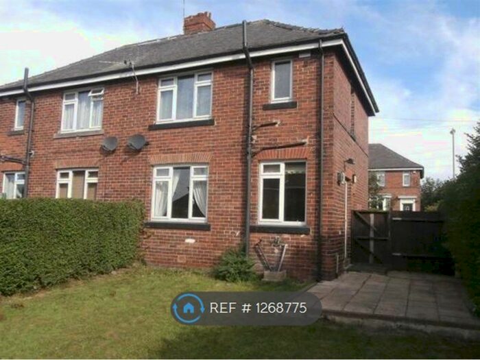 2 Bedroom Semi-Detached House To Rent In Lincoln Road, Dewsbury WF12