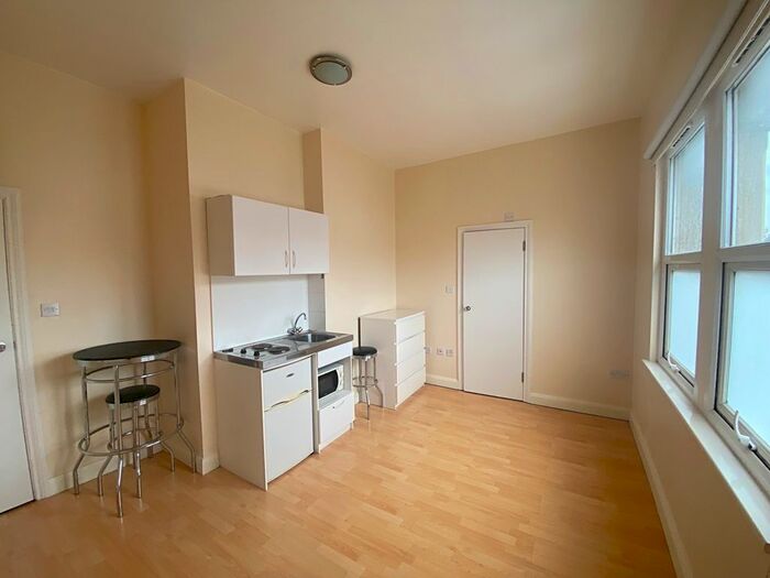 1 Bedroom Studio To Rent In Brownhill Road, Catford, London, SE6