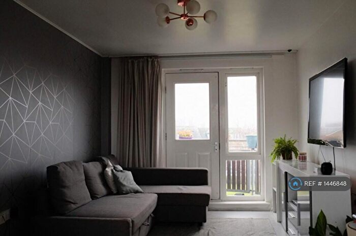 2 Bedroom Flat To Rent In Dixon Way, London, NW10