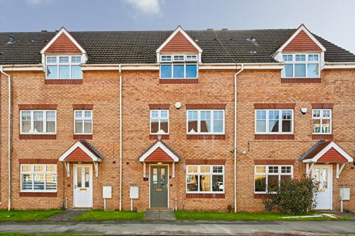 4 Bedroom Town House For Sale In Ruby Way, Mansfield, Nottinghamshire, NG18