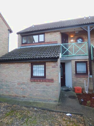 2 Bedroom Flat To Rent In Church Mews, Claremont Road, Laindon, SS15