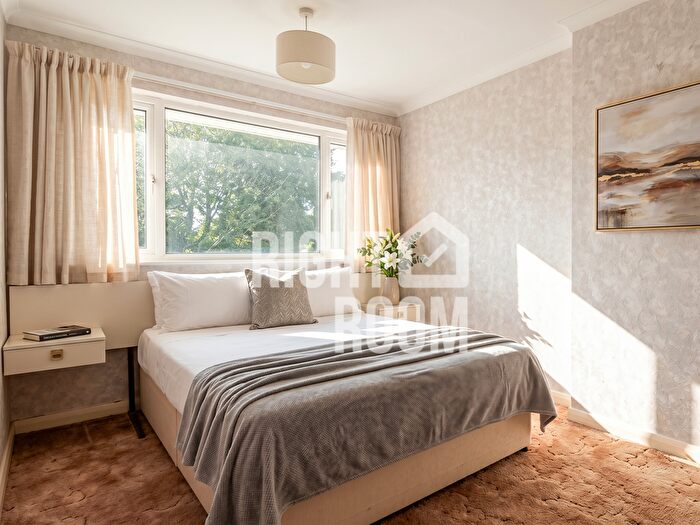 3 Bedroom Detached House To Rent In Bed House, Petworth Gardens, Southampton, SO16