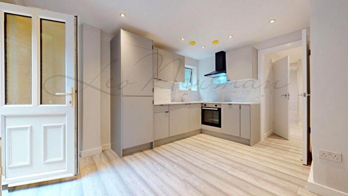 2 Bedroom Flat To Rent In Kenwyn Road, London, SW4