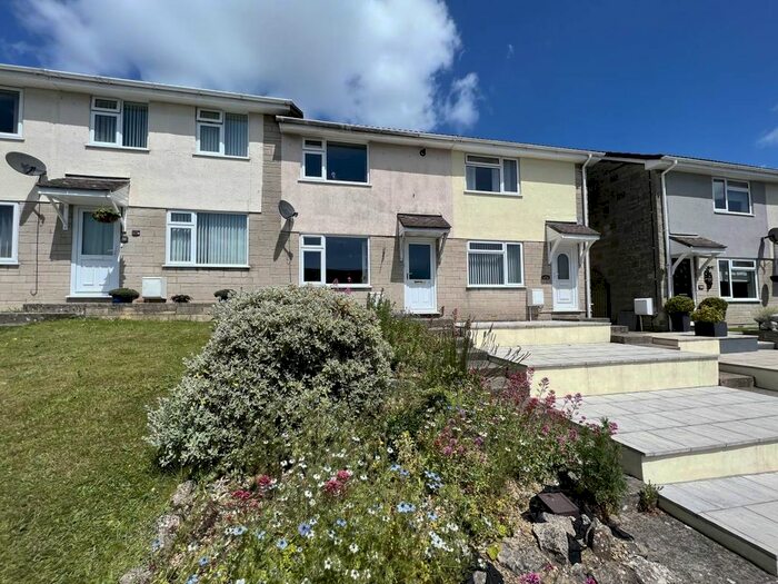 2 Bedroom Property To Rent In Stoneable Road, Radstock, Somerset, BA3