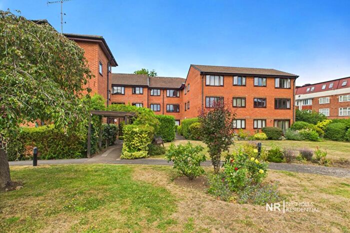1 Bedroom Flat For Sale In Wordsworth Drive, North Cheam, Surrey., SM3