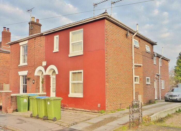 2 Bedroom Semi-Detached House To Rent In Oxford Road, Southampton, SO14