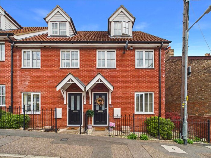 3 Bedroom End Of Terrace House For Sale In Humphry Road, Sudbury, Suffolk, CO10