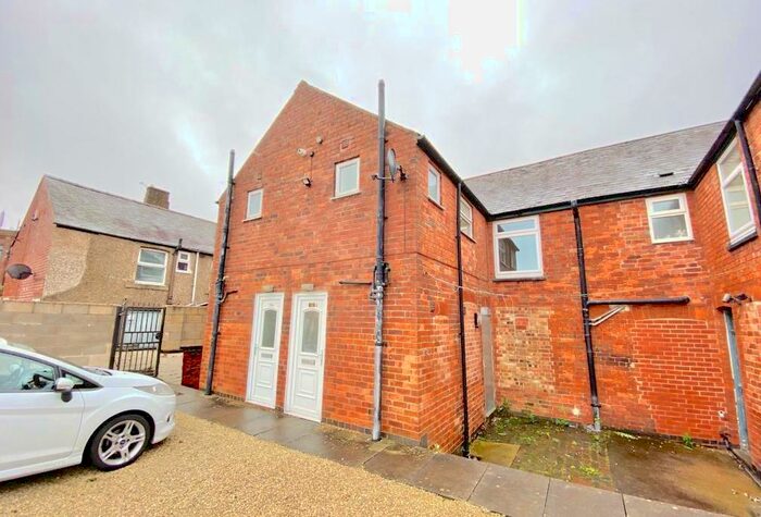 1 Bedroom Flat To Rent In Lowmoor Road, Kirkby-In-Ashfield, Nottingham, NG17