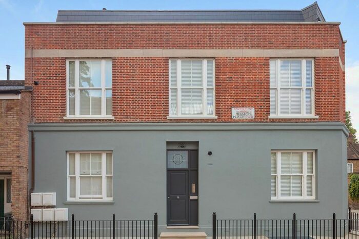2 Bedroom Flat To Rent In Hesketh Place, London, W11