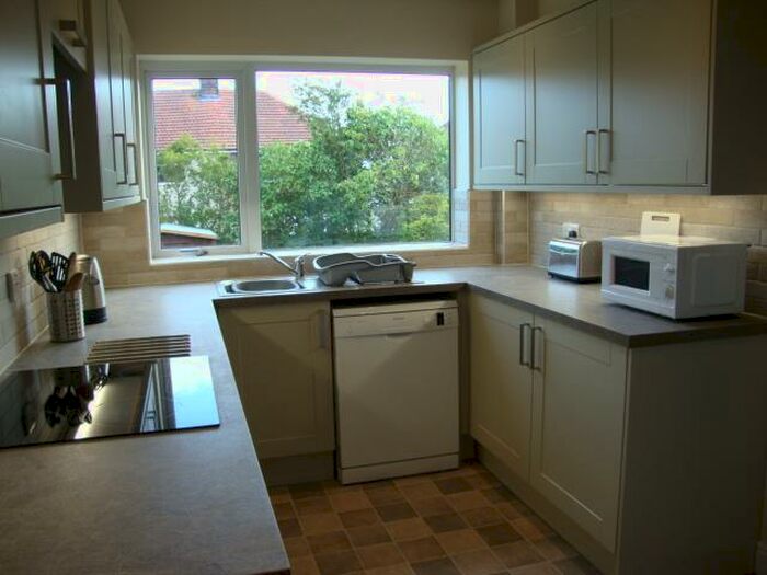 4 Bedroom Private Hall To Rent In Palatine Avenue, Lancaster, LA1