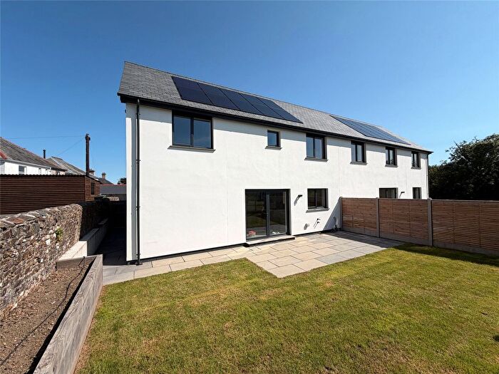 3 Bedroom Semi Detached House For Sale In North Road, Holsworthy, Devon, EX22