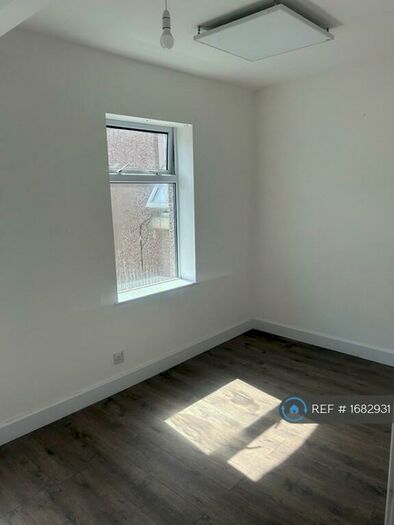 1 Bedroom Flat To Rent In Lord Street, Blackpool, FY1