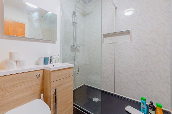 1 Bedroom Flat To Rent In Grenade Street, London ., E14