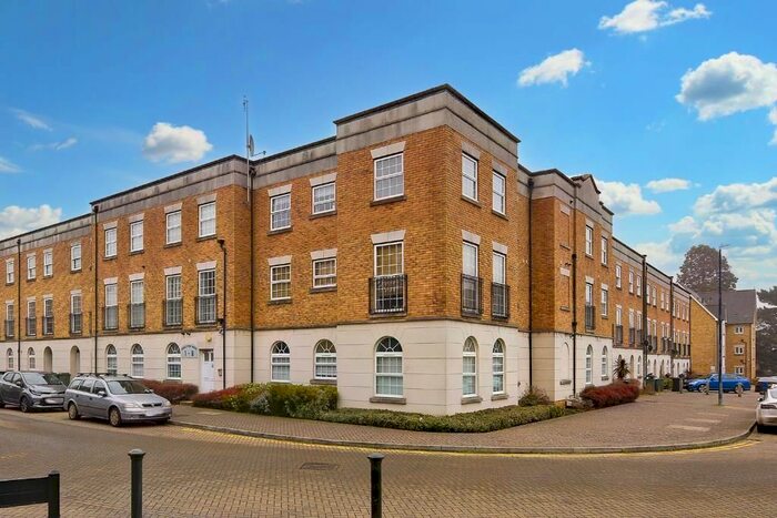 1 Bedroom Flat To Rent In Tarragon Road, Maidstone, ME16