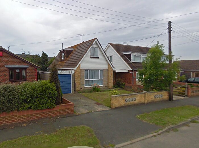 2 Bedroom Detached Bungalow To Rent In Dreadnought Avenue, Minster-On-Sea, ME12