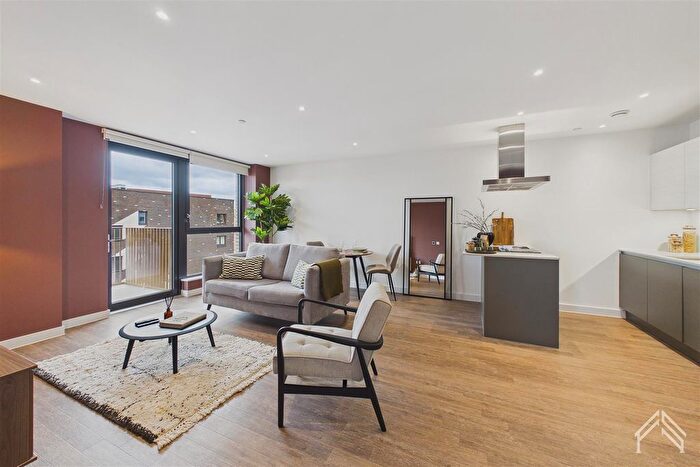1 Bedroom Flat To Rent In Vanguard Way, Blackhorse Road | London, E17