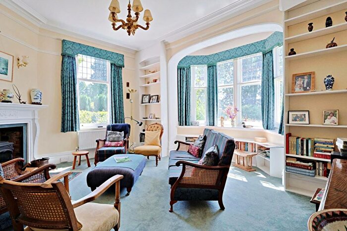 6 Bedroom Detached House For Sale In Lower Golf Links Road, Broadstone, BH18 - Photo 7