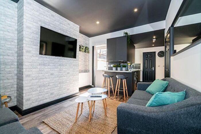 6 Bedroom Terraced House To Rent In Vernon Road - House Share - July, CH1