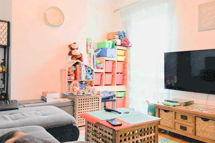 2 Bedroom Terraced House To Rent In Skinner Street, Gillingham, ME7