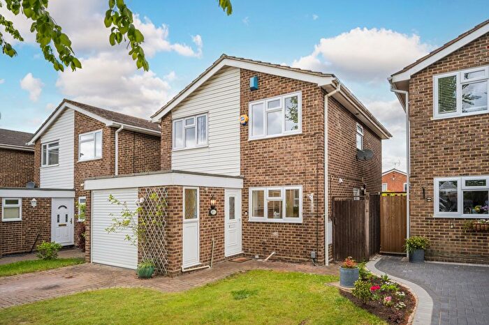 4 Bedroom Detached House For Sale In Welby Crescent, Winnersh, RG41