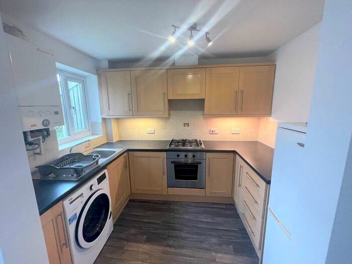 1 Bedroom Flat To Rent In Dean Road, Manchester, M44