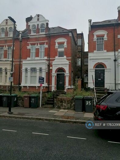 2 Bedroom Flat To Rent In Cecile Park, London, N8