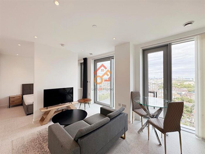 Studio To Rent In Jacquard Point, Tapestry Way, London, E1