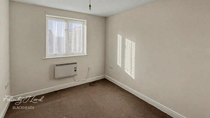 2 Bedroom Apartment For Sale In Rush Grove Street, Woolwich, SE18