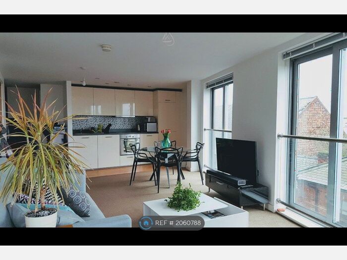 2 Bedroom Flat To Rent In Queens Road, Nottingham, NG2