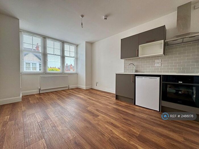 1 Bedroom Flat To Rent In Raphael Road, Hove, BN3