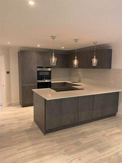 2 Bedroom Flat To Rent In Milton House, Little Britain, London, EC1A