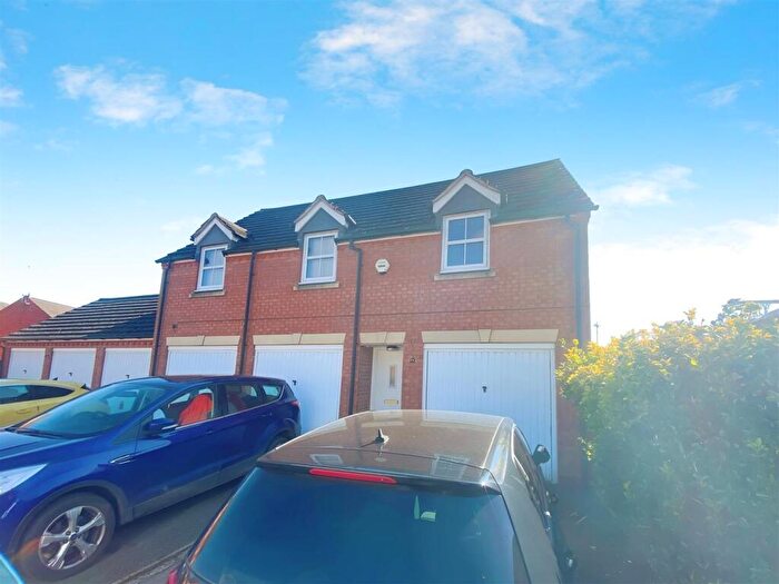 2 Bedroom Coach House To Rent In Clarkson Close, Nuneaton, CV11