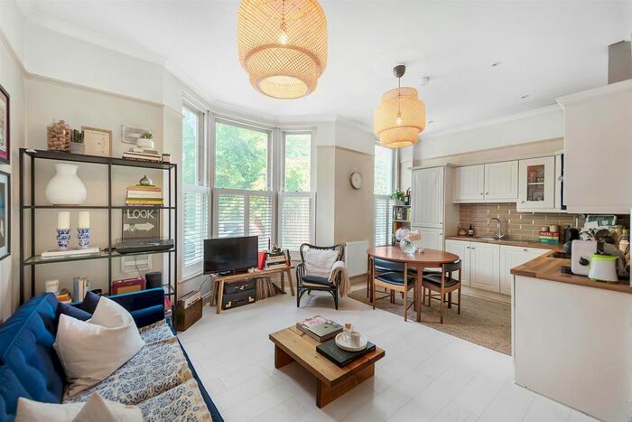 1 Bedroom Flat To Rent In Josephine Avenue, London, SW2