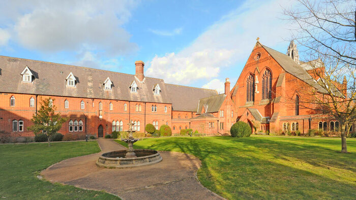 2 Bedroom Apartment To Rent In Convent Court, SL4