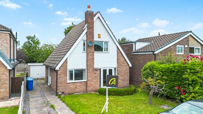 3 Bedroom Detached House For Sale In Jackson Avenue, Culcheth, WA3