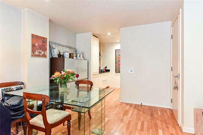 1 Bedroom Flat For Sale In Hosier Lane, Farringdon, London, EC1A