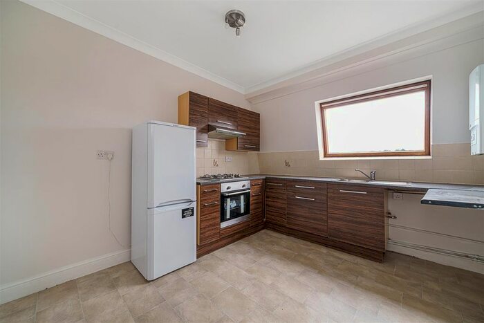 2 Bedroom Flat To Rent In Cotswold Street, West Norwood SE27
