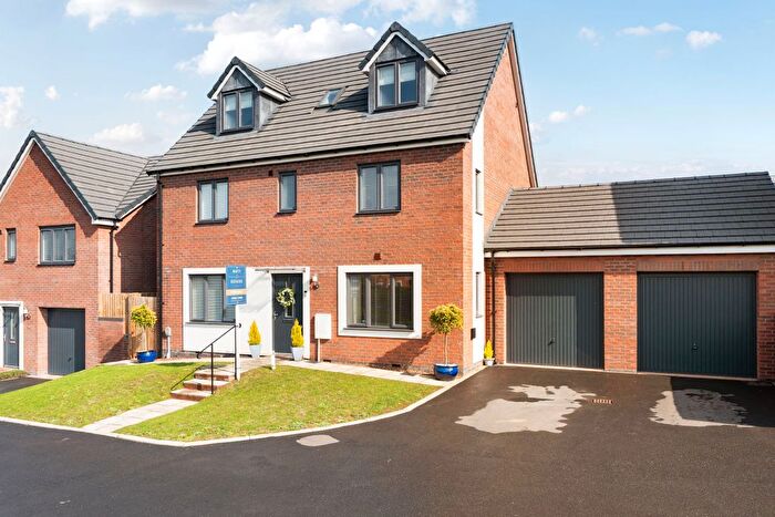 5 Bedroom Detached House For Sale In Apple Tree Lane, Exeter, EX1