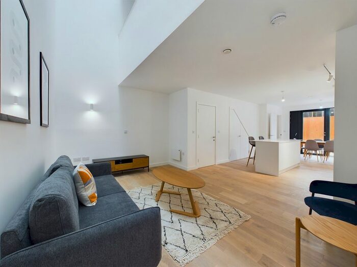 4 Bedroom Town House To Rent In Cotton Street, Kelham Central, S3